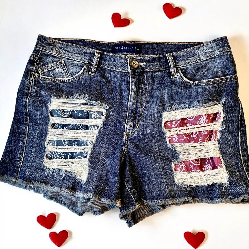 Rock & Republic Distressed Blue Denim Shorts Style Hula size 14